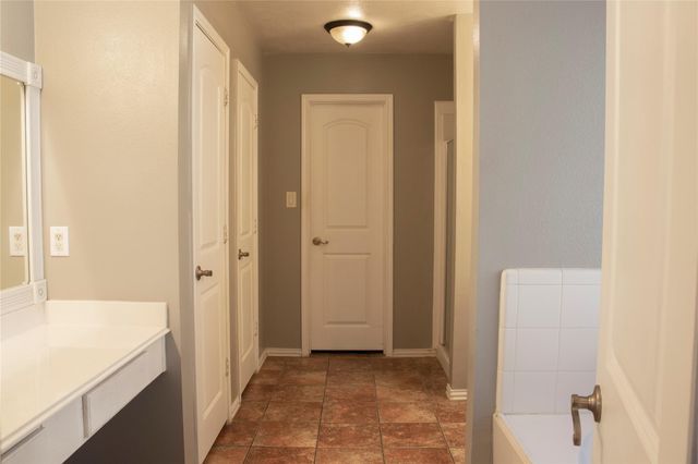 16130 Coleburn Drive, Houston, TX 77095