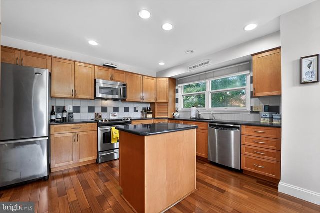 836 NORTH SHORE DR, Glen Burnie, MD 21060