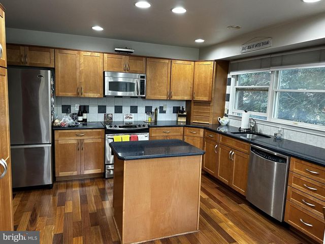 836 NORTH SHORE DR, Glen Burnie, MD 21060