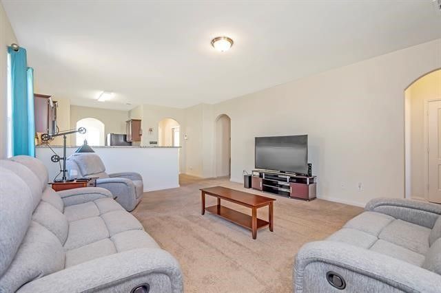6320 White Jade Drive, Fort Worth, TX 76179