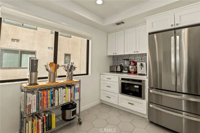 209 S Oakland Avenue D, Pasadena, CA 91101