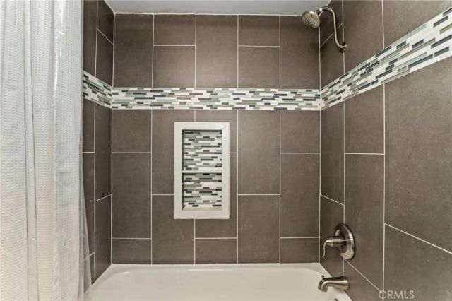 209 S Oakland Avenue D, Pasadena, CA 91101