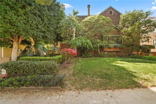 209 S Oakland Avenue D, Pasadena, CA 91101