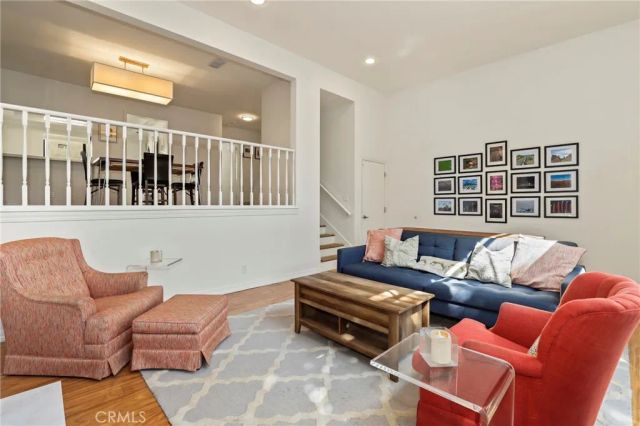 209 S Oakland Avenue D, Pasadena, CA 91101