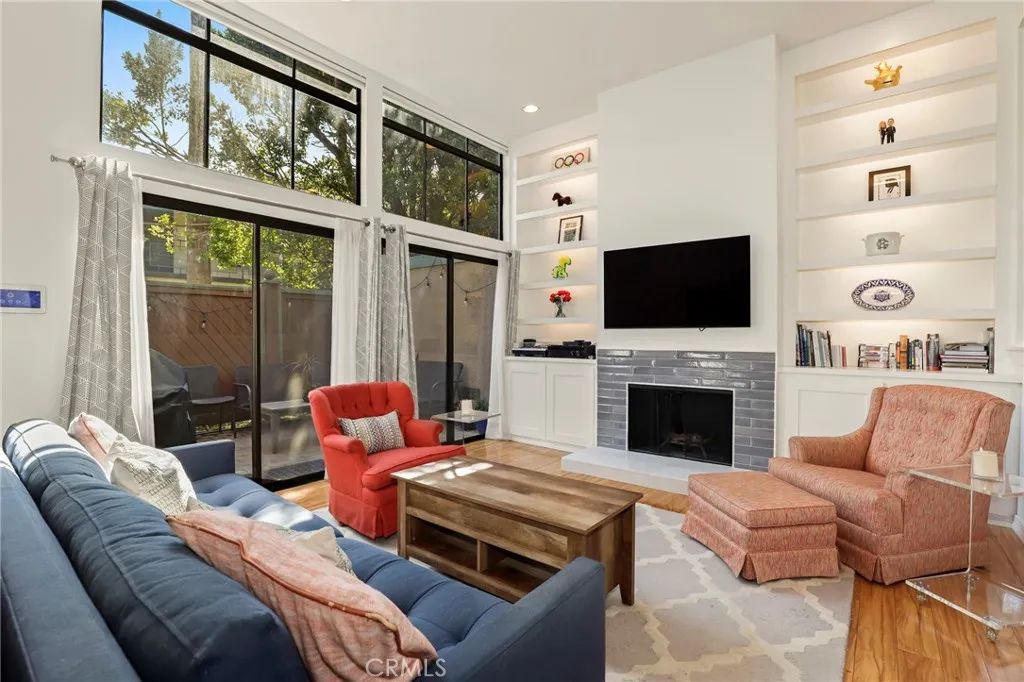 209 S Oakland Avenue D, Pasadena, CA 91101