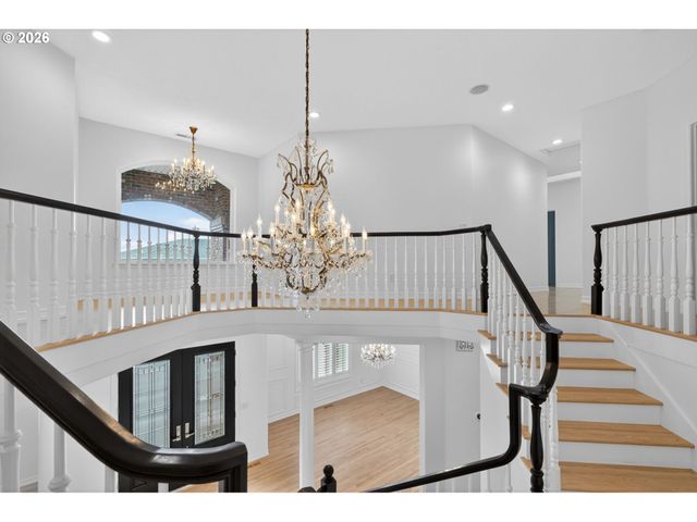 9149 Nw MCKENNA Dr, Portland, OR 97229