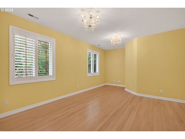 9149 Nw MCKENNA Dr, Portland, OR 97229