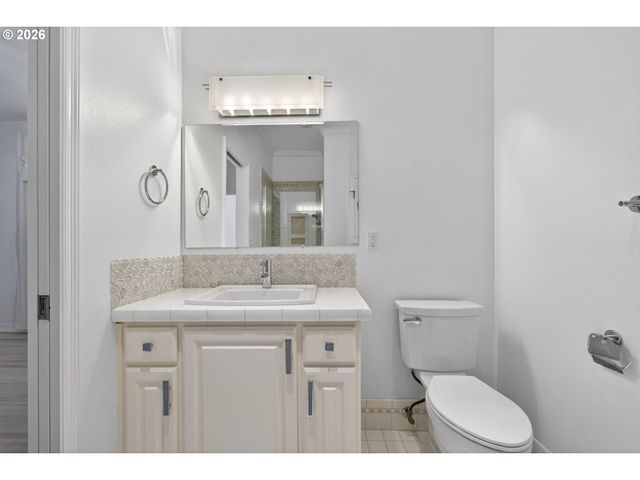 9149 Nw MCKENNA Dr, Portland, OR 97229