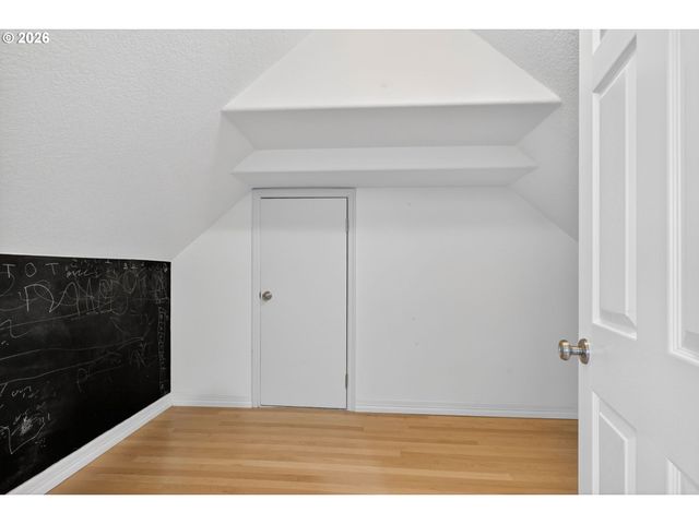 9149 Nw MCKENNA Dr, Portland, OR 97229