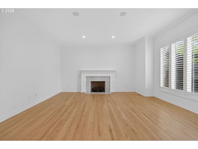 9149 Nw MCKENNA Dr, Portland, OR 97229