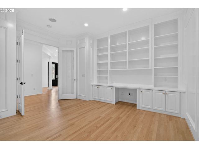 9149 Nw MCKENNA Dr, Portland, OR 97229