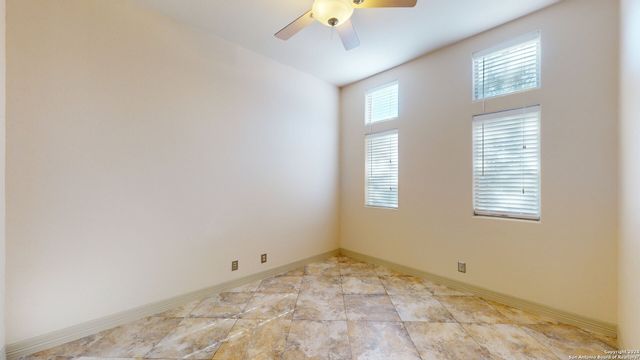 2011 MY ANNS HL, San Antonio, TX 78258