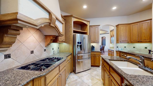 2011 MY ANNS HL, San Antonio, TX 78258