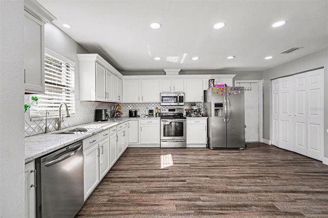 1710 TALLOWTREE CIRCLE, Valrico, FL 33594