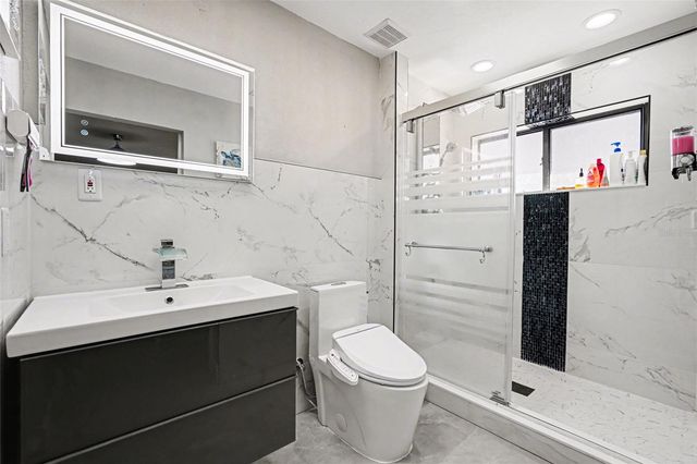 1710 TALLOWTREE CIRCLE, Valrico, FL 33594