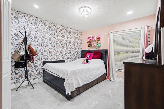 1710 TALLOWTREE CIRCLE, Valrico, FL 33594