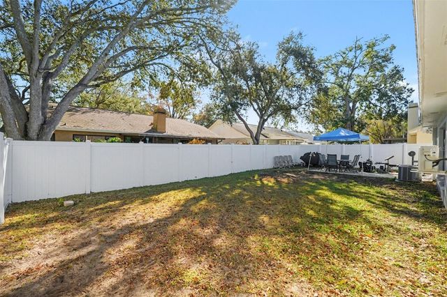 1710 TALLOWTREE CIRCLE, Valrico, FL 33594