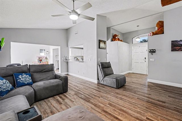 1710 TALLOWTREE CIRCLE, Valrico, FL 33594