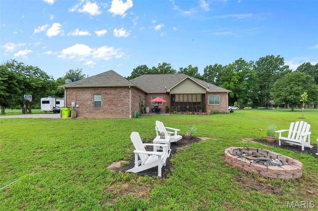 243 N Ridge Road, Sikeston, MO 63801