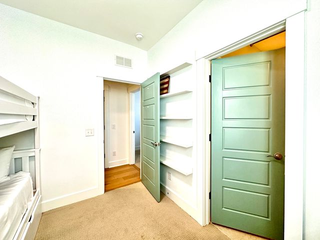 962 Key Colony Court, Mount Pleasant, SC 29464