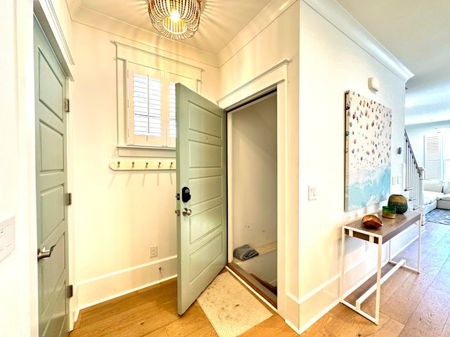 962 Key Colony Court, Mount Pleasant, SC 29464