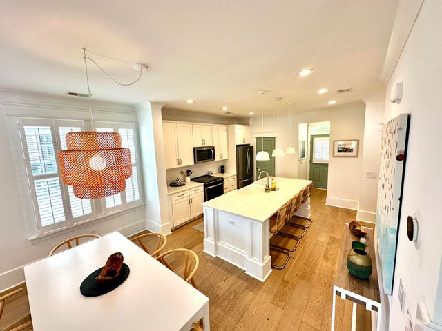 962 Key Colony Court, Mount Pleasant, SC 29464
