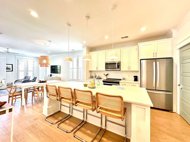 962 Key Colony Court, Mount Pleasant, SC 29464