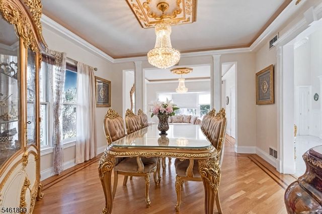 4 Conklin Dr, Clifton City, NJ 07013