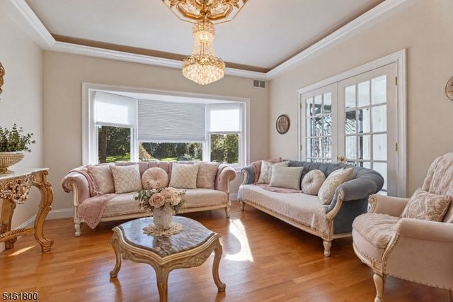 4 Conklin Dr, Clifton City, NJ 07013