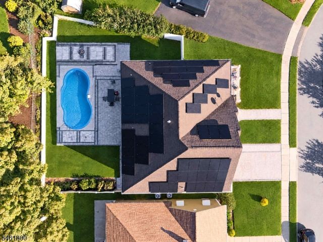 4 Conklin Dr, Clifton City, NJ 07013