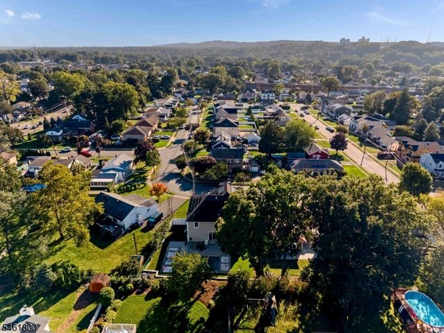 4 Conklin Dr, Clifton City, NJ 07013
