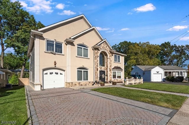 4 Conklin Dr, Clifton City, NJ 07013