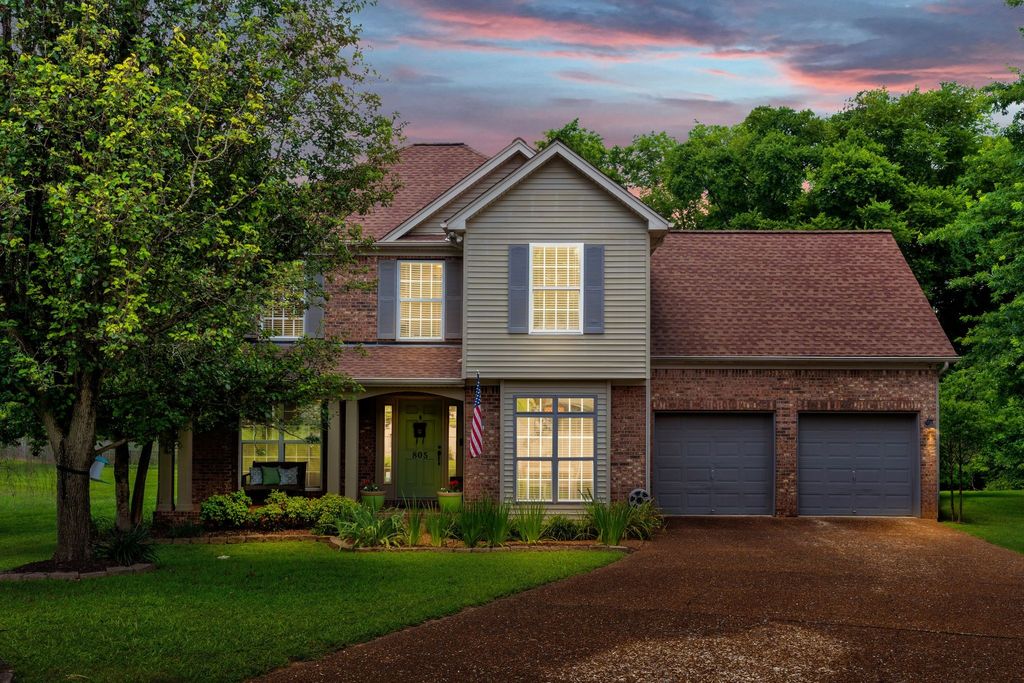 805 Tunewood Ct, Hermitage, TN 37076