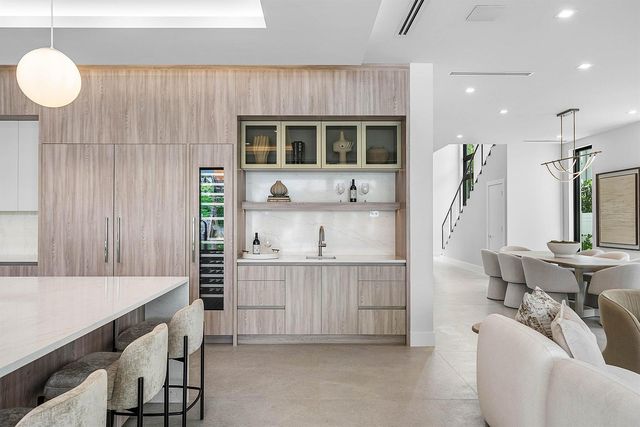 721 Lake Avenue N, Delray Beach, FL 33483