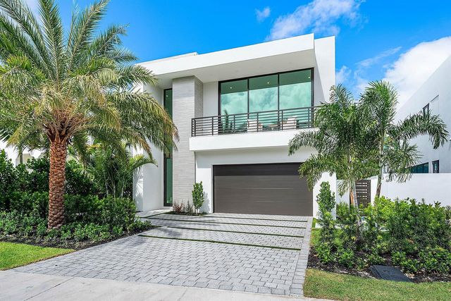 721 Lake Avenue N, Delray Beach, FL 33483
