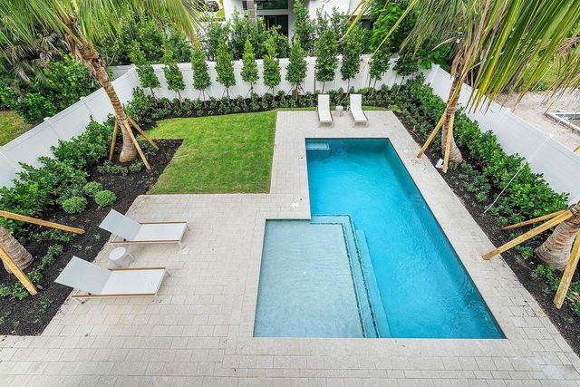 721 Lake Avenue N, Delray Beach, FL 33483