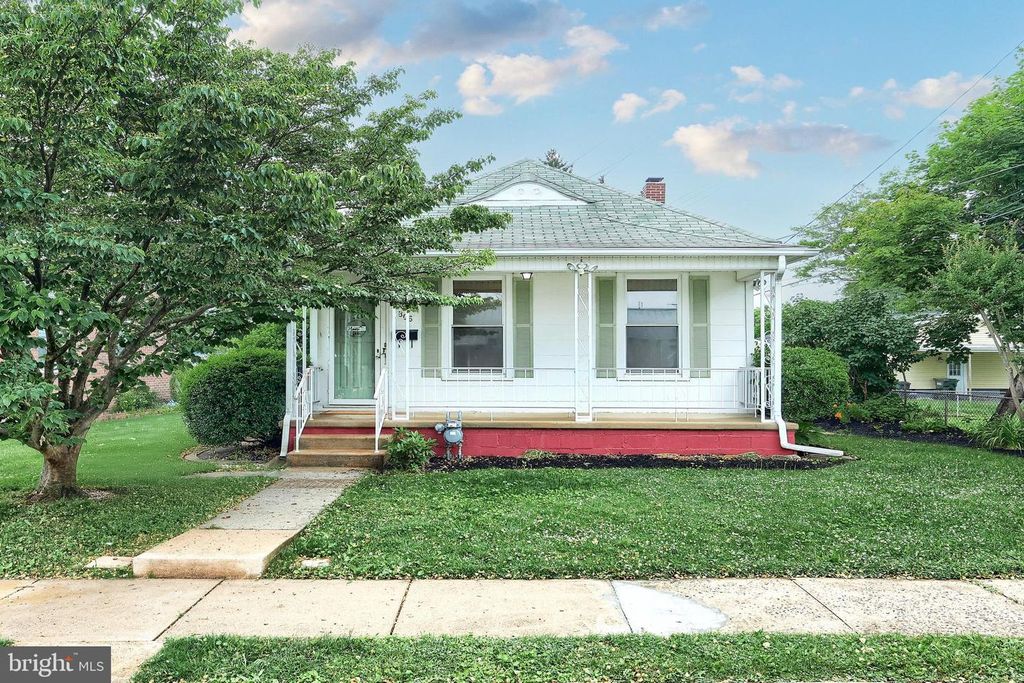 806 PACIFIC AVE, York, PA 17404