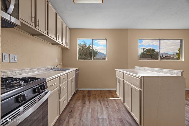 10080 NEWCASTLE Drive, El Paso, TX 79924