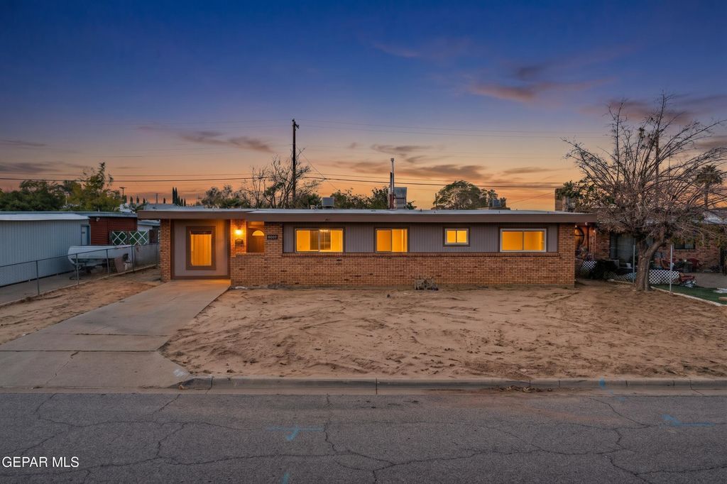 10080 NEWCASTLE Drive, El Paso, TX 79924