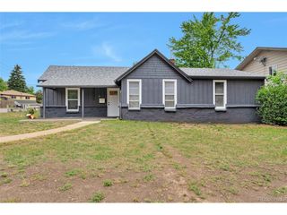 4595 S Fox St, Englewood, CO 80110