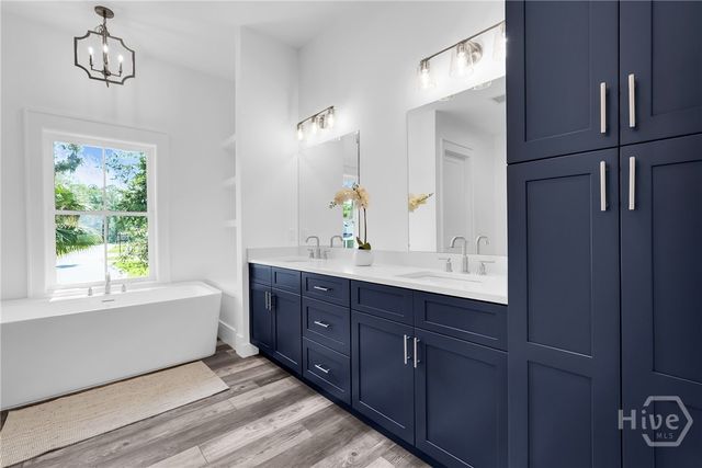 97 Cubbage Island Drive, Richmond Hill, GA 31324