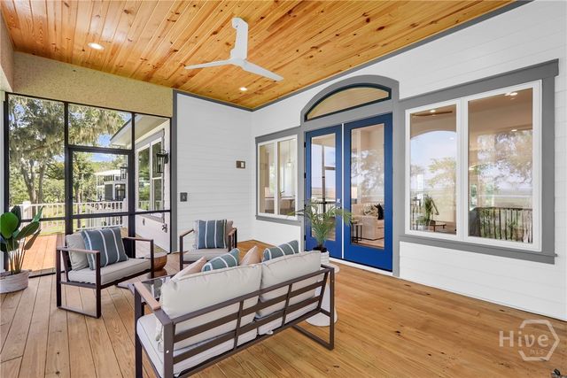 97 Cubbage Island Drive, Richmond Hill, GA 31324