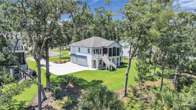 97 Cubbage Island Drive, Richmond Hill, GA 31324