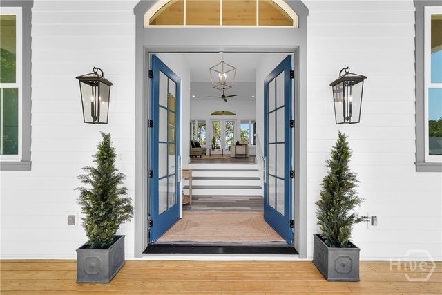 97 Cubbage Island Drive, Richmond Hill, GA 31324