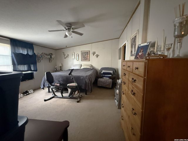 276 County Road 7710, Devine, TX 78016