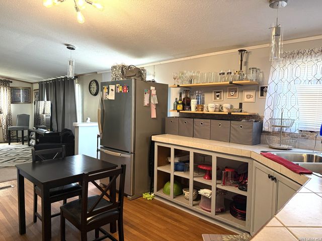 276 County Road 7710, Devine, TX 78016