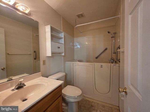 12106 LONG WOLF LN, Lusby, MD 20657