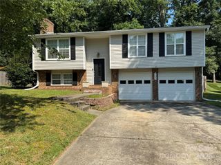 707 Regency Drive, Charlotte, NC 28211