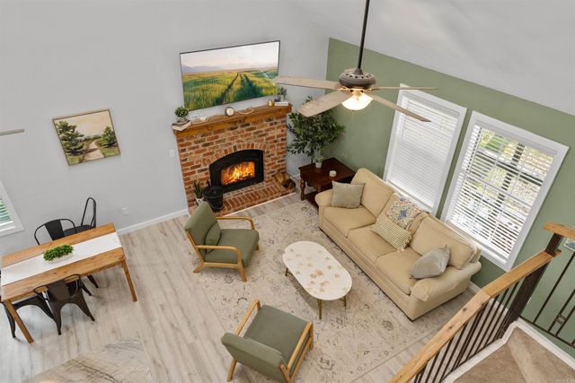 8210 Chestnut Drive, Rogers, AR 72756
