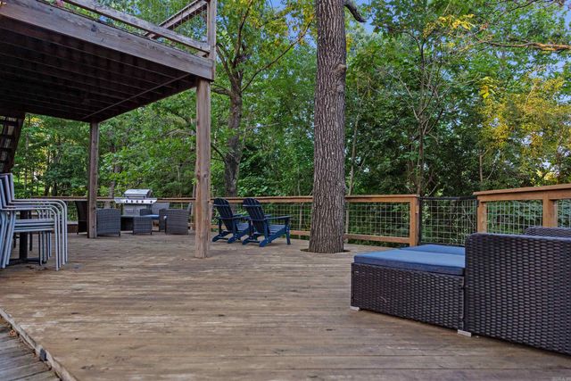8210 Chestnut Drive, Rogers, AR 72756